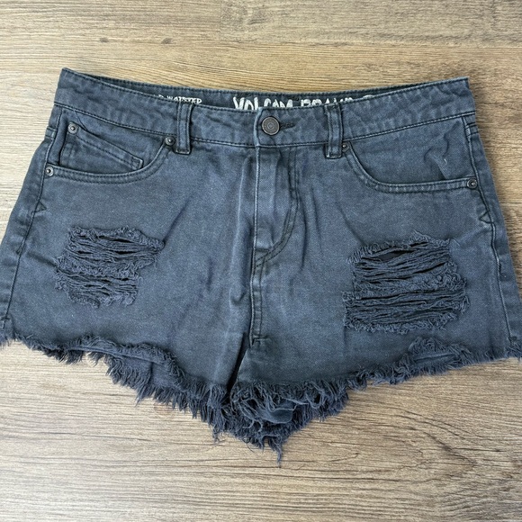 Volcom Women’s Distressed Charcoal Gray/Black Jean Shorts with Raw Hem, size 28 - Picture 1 of 8